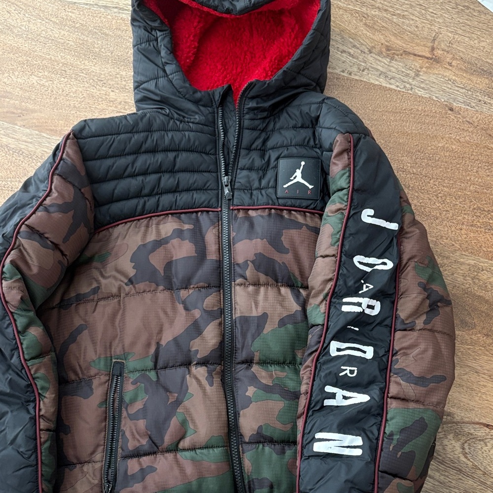 Nike air Jordan Boys Camo Puffer Jacket with Red Sherpa Hood